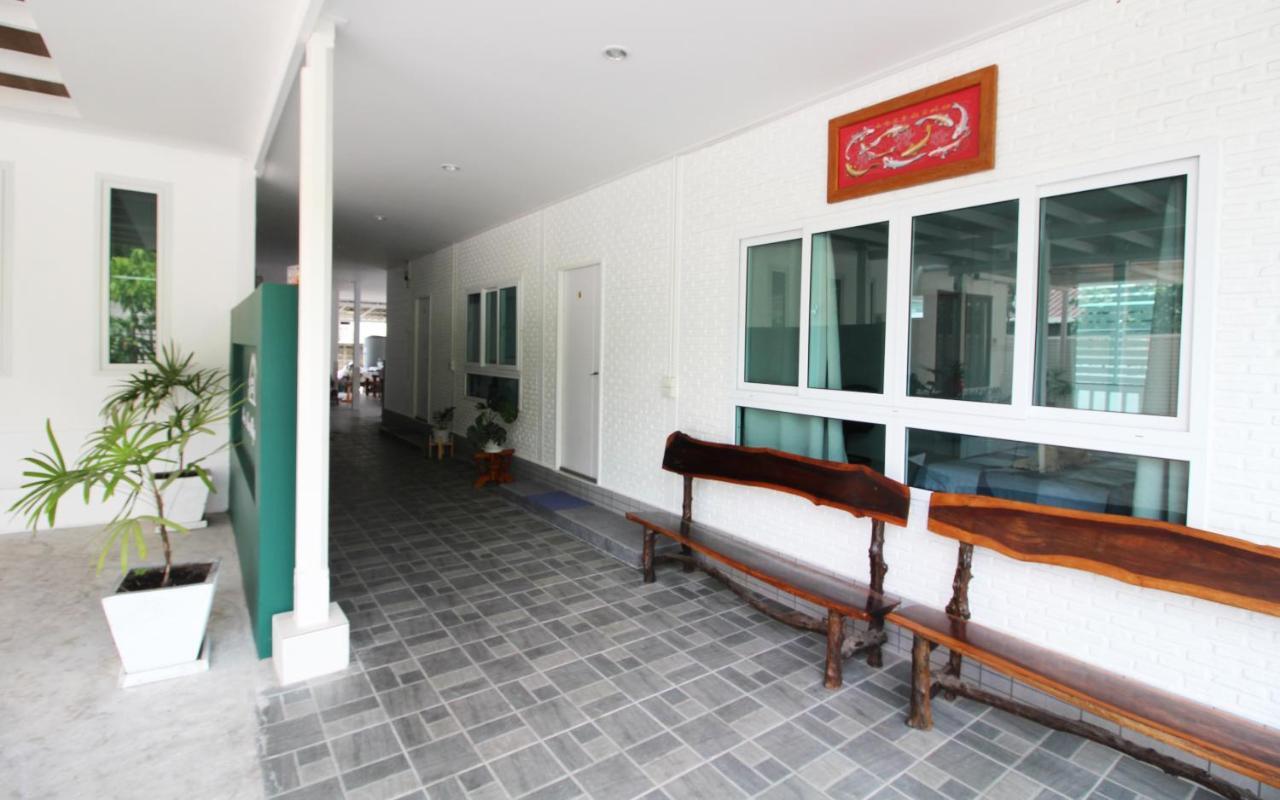 Room In Guest Room - Baan Khunphiphit Homestay No3370 พระนครศรีอยุธยา ภายนอก รูปภาพ